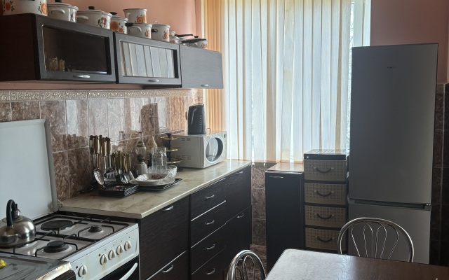 3-Kh Komnatnaya Kvartira ryadom s Vokzalom Flat