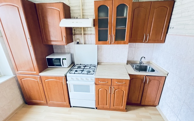 Tryohkomnatnye na Proletarskom Prospekte 17 Apartments