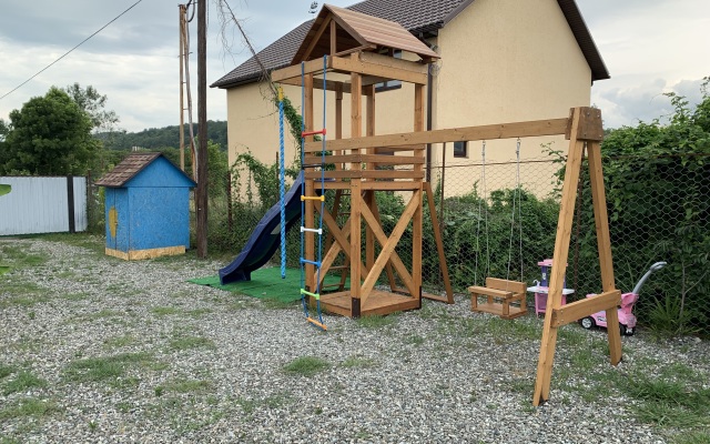 TK's House Guest House