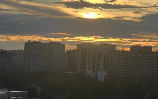 Uyutnaya Svetlaya S Vidom Na Zakat Flat