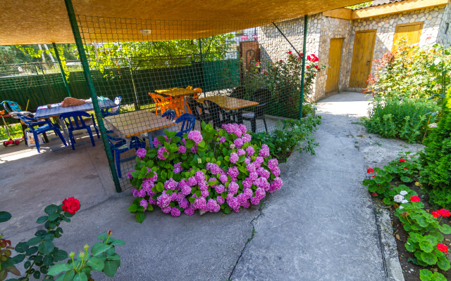 Kedr Guest House