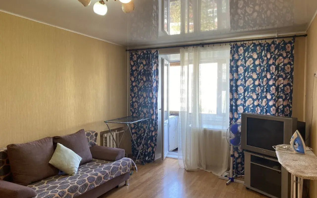 Квартира светлая на Цюрупы, 84