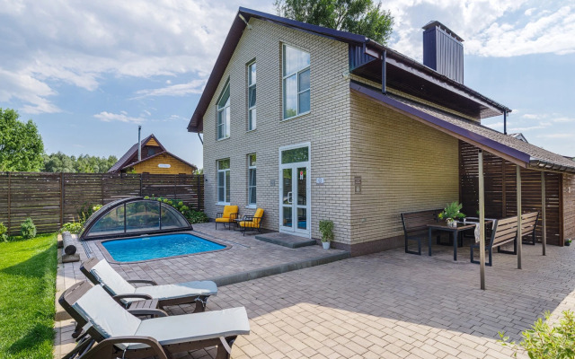 Rechnoj klub Kottedzh Loft Villa