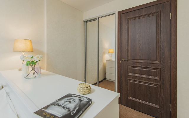 GM ryadom s Ekspocentrom i Belym domom Apartments