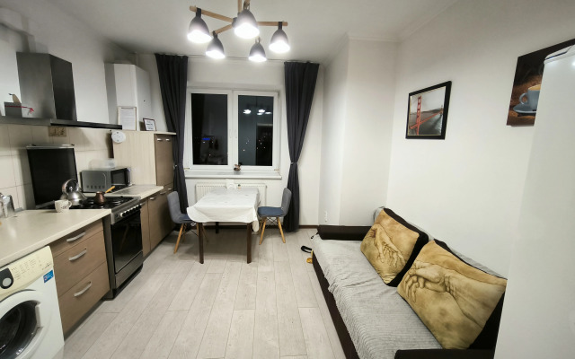 Квартира на Баженова 13 1