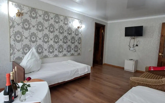 V Tsentre Goroda Sukhum Flat