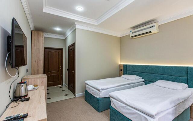Kaier Hotel