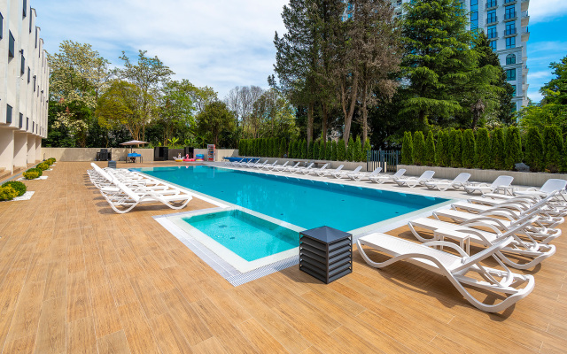 Apartments №76  s podogrevaemym basseynom  Deputatskaya 10 G