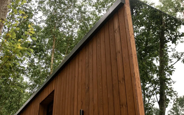 Na Beregu Reki S Privatnoy Terrasoy I Dzhakuzi Private House