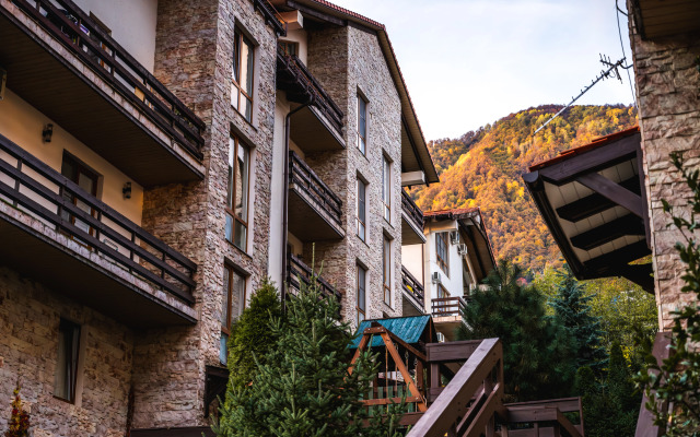 Oplot - Dvuhkomnatnye s krugovym balkonom 5 Apartments