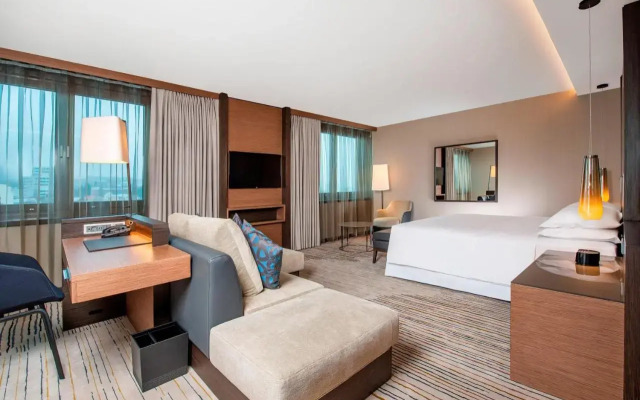 Sheraton Grand Tbilisi Metechi Palace Hotel
