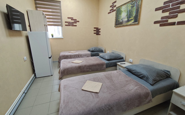 Квартира 5-комн. квартира на Садовой