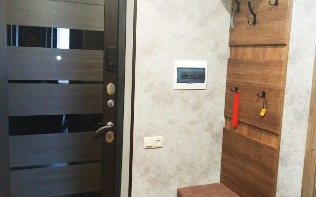 V Vysotke U Vokzala Flat