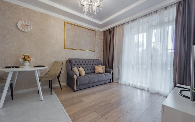 Dizaynerskiye Apartamenty v ZhK Romanov