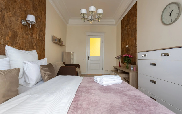 Апартаменты Улучшенные с Видом на Город: Изба/Котельническая Высотка