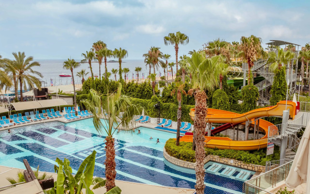 Sealife Buket Resort & Beach Hotel – All Inclusive
