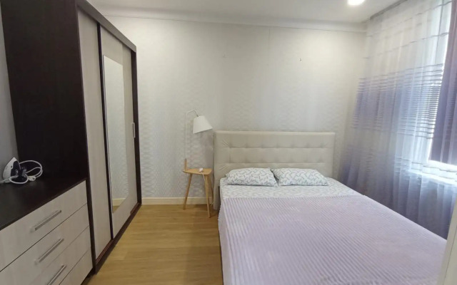 Na Volzhskoy Kamilfo Flat