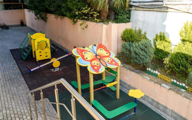 V 5 minutah ot morya Apartments