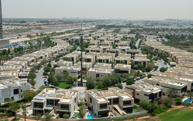 Апартаменты KeyRock Golf Gate | Stylish Retreat + Pool & Gym