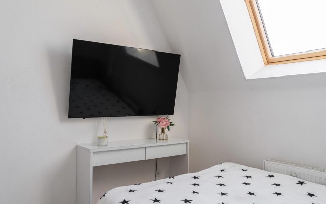 Квартира Мансардная Двухкомнатная у Аэропорта и Экспофорума