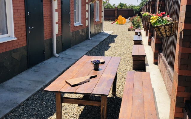 Yasenskaya Kosa-Azovskaya Krasa Guest House
