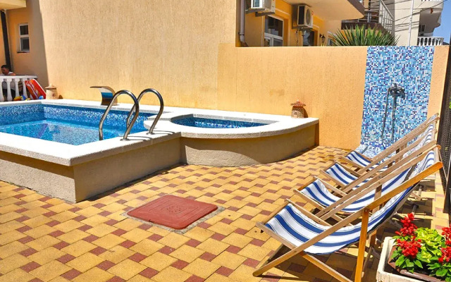Mango Guest House