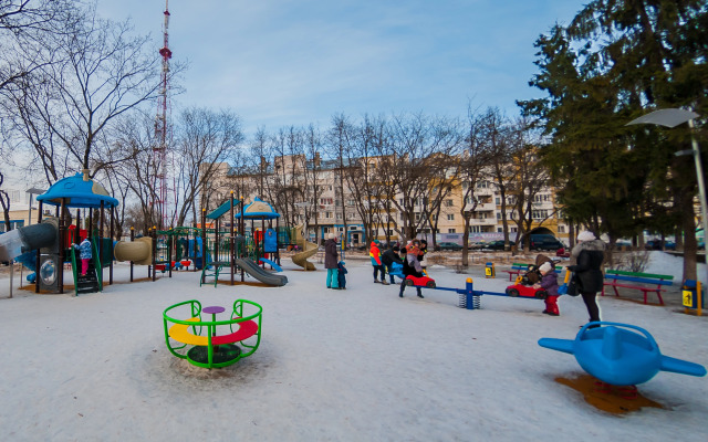 Квартира 2х Комнатная на Улице Поле Свободы 129