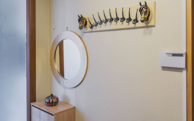 GM ryadom s Belym Domom  Apartments