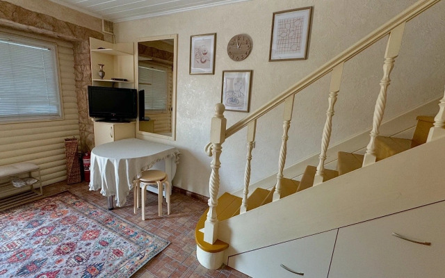 Taunkhaus S Vidom Na Gory Dom Solntsa Apartments