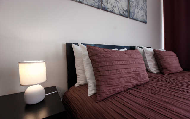Studiya s balkonom Apartments