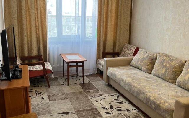 Апартаменты 2-х комнатная на 50 лет Октября 23