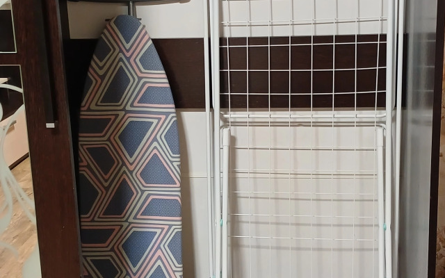 Апартаменты Квартира уютная с спорт площадкой во дворе