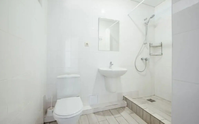 Peak Season 1 Apartments