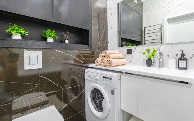 Apartments Svetlye V Tsentre Ryadom S Botanicheskim Sadom