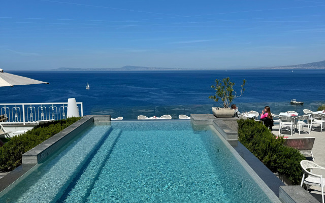 Отель Corallo Sorrento