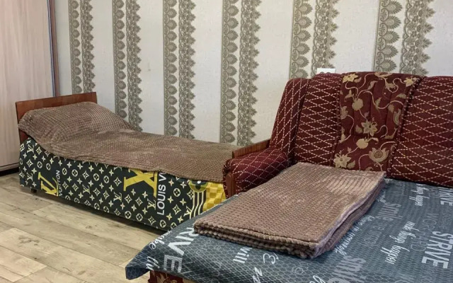 Na Baklanovskom prospekte 97 Flat
