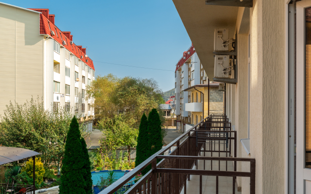 Zvyozdny Guest House