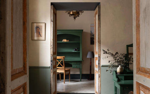 Ryadom S Nikolskim Sadom I Kofeyney Aster Apartment