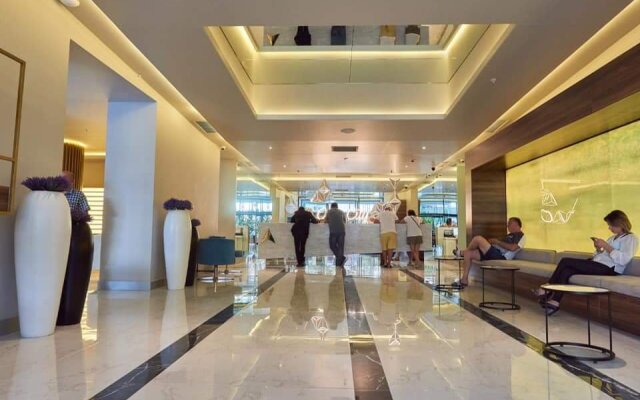 Апарт-отель Central Hotel Orbi City Batumi block ABC