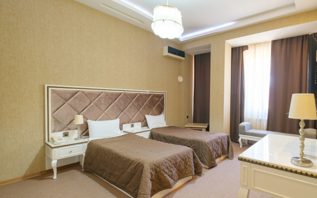 Maestro Hotel
