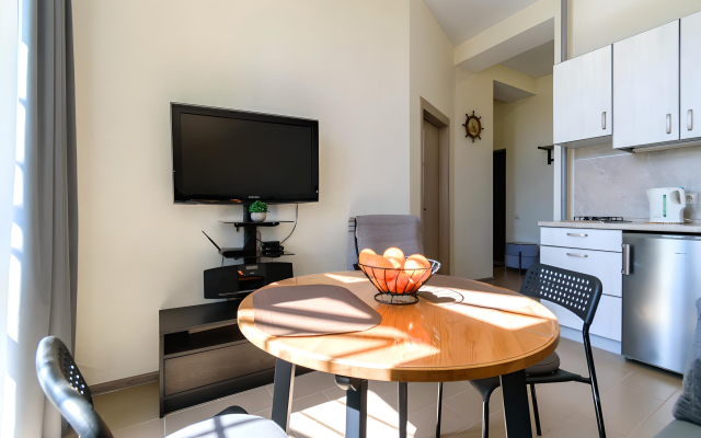 Green Sail Apartments