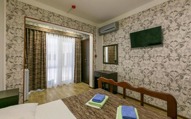 Mariya Hotel