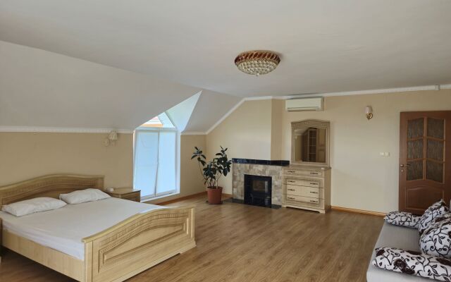 Happylinn Villa
