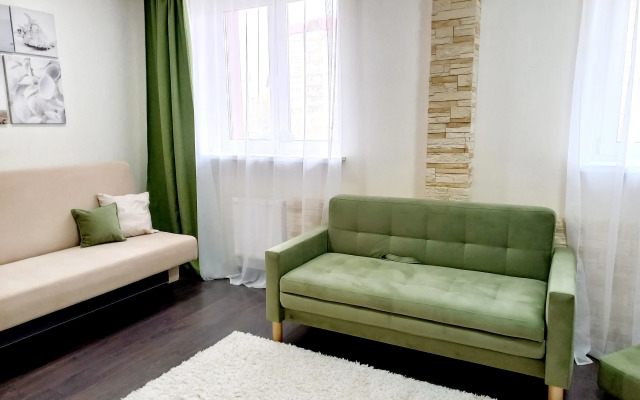 V Serdtse Vostochnogo Rayona Flat
