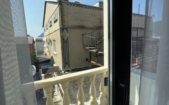 Апартаменты на Светлой 18 (206)