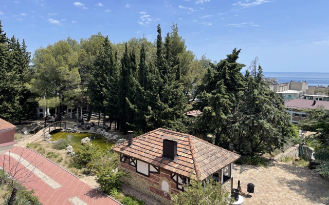 Hotel Akvani