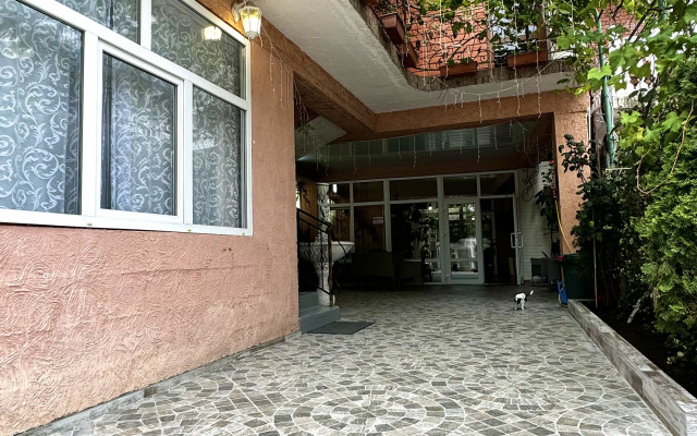 Pribrezhnyij Guest House