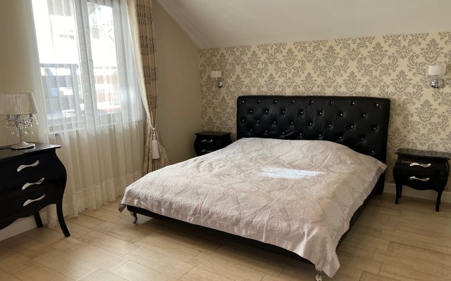 Гостевой дом Семейный Коттедж Красная Поляна