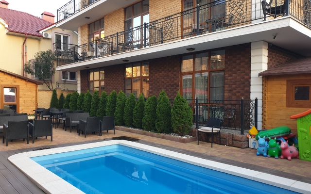 Celentano Mini-Hotel