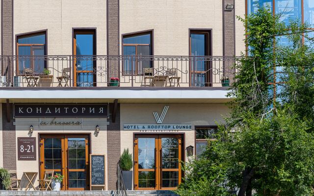 Отель V Hotel&Rooftop Lounge